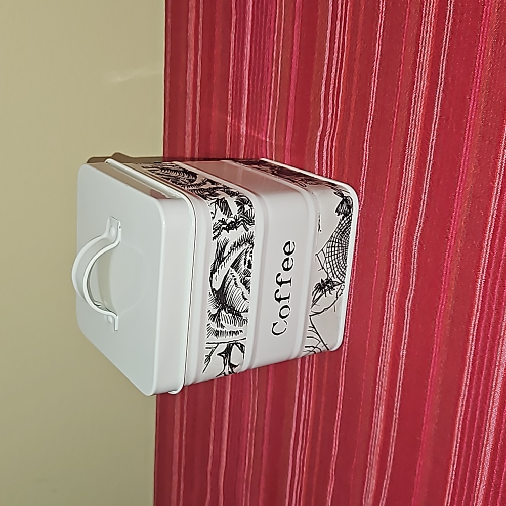 Upcycle halloween storage tin